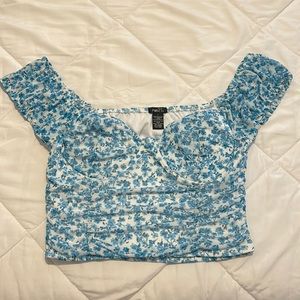 Blue & white floral crop top